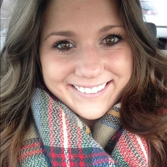 Meet your Posher, Audra - Picture 1 of 1